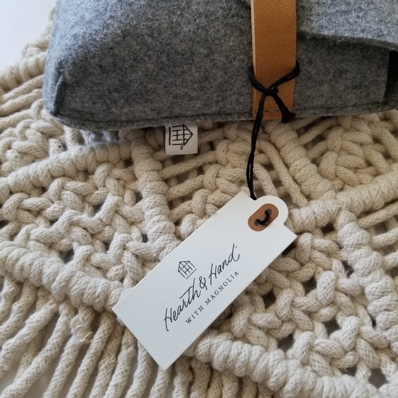 Felt and Leather Clutch Hearth and Hand Magnolia - Picture 6 of 8